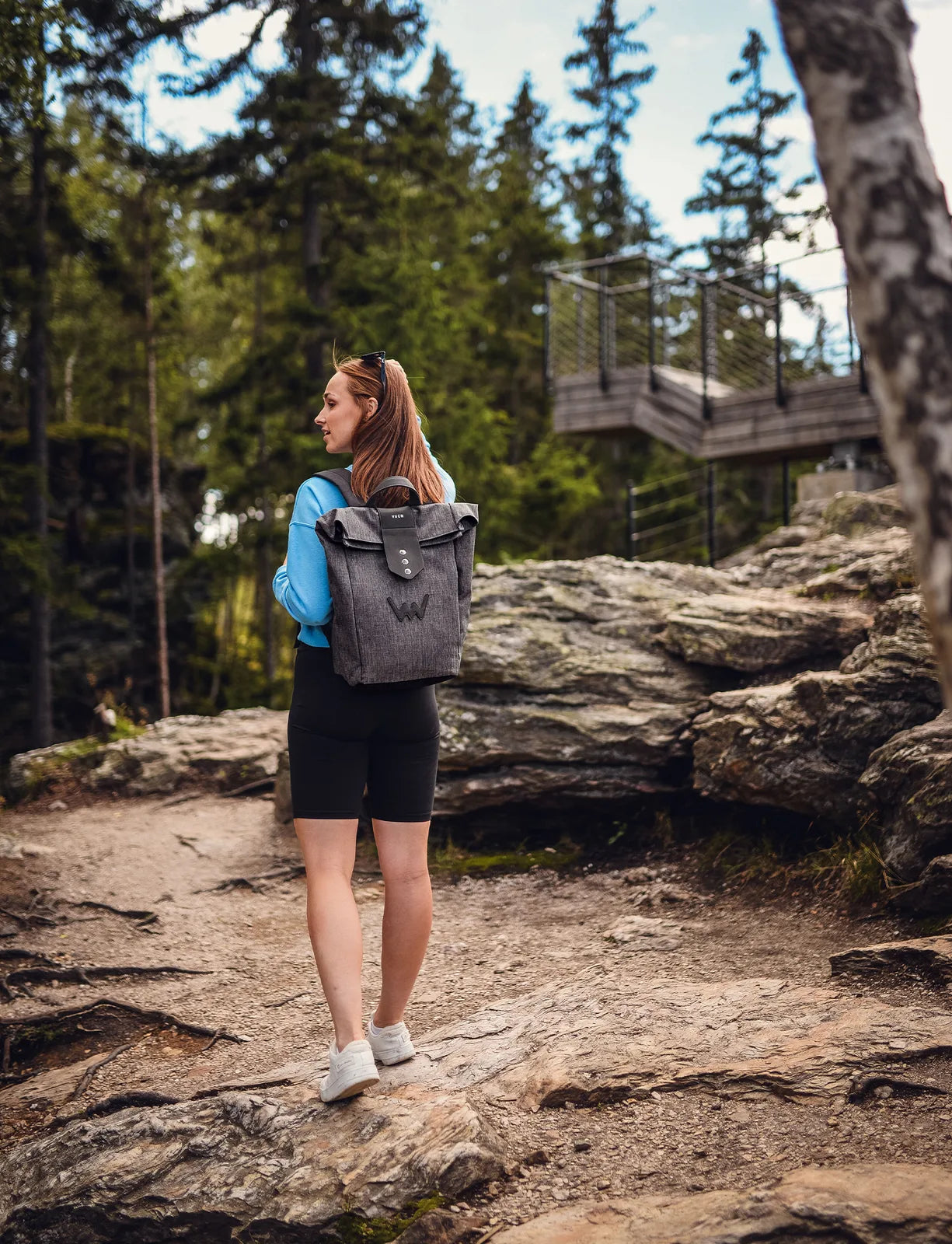 Mellora - Zaino spazioso in materiale resistente