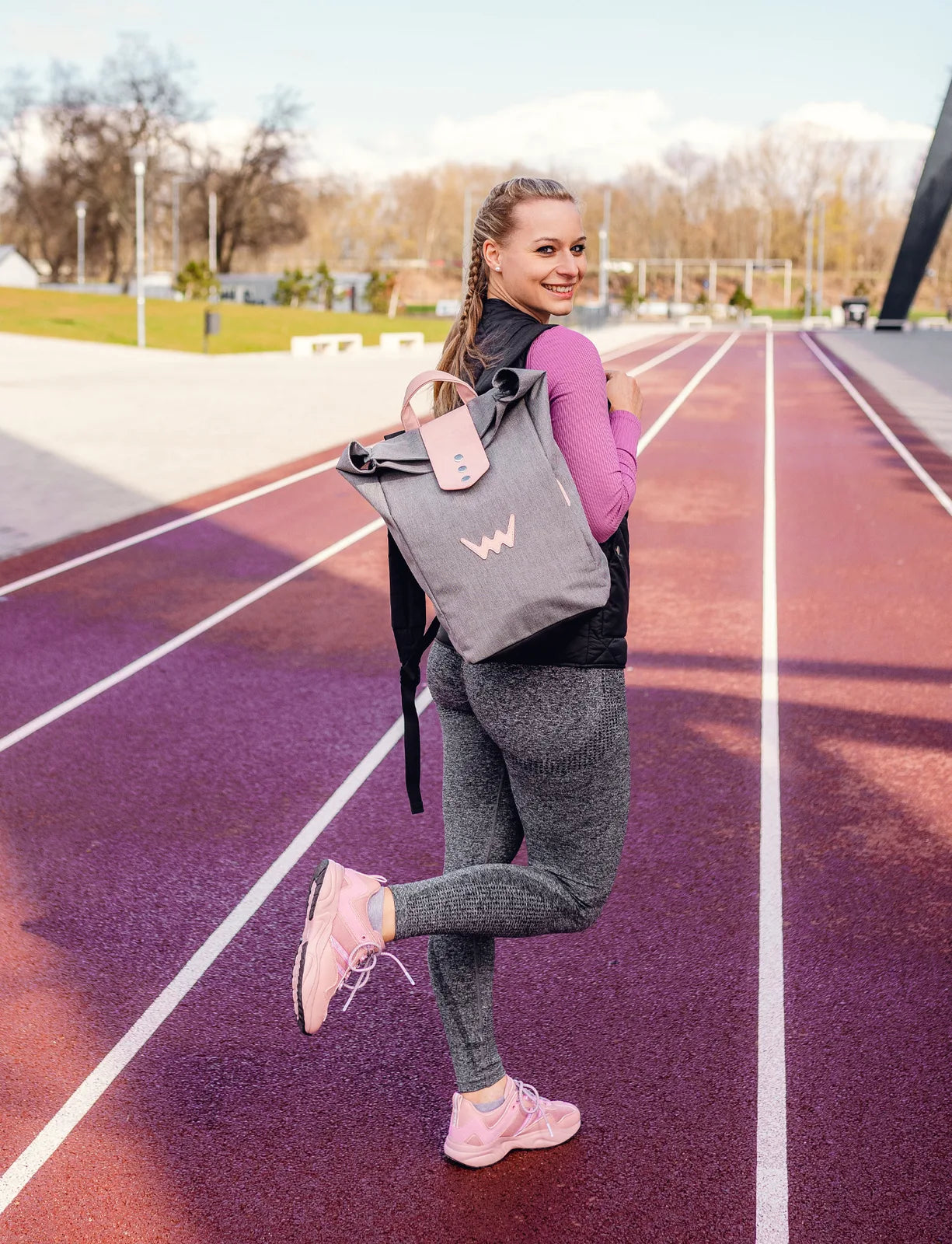 Mellora Noel -Zaino spazioso in materiale resistente